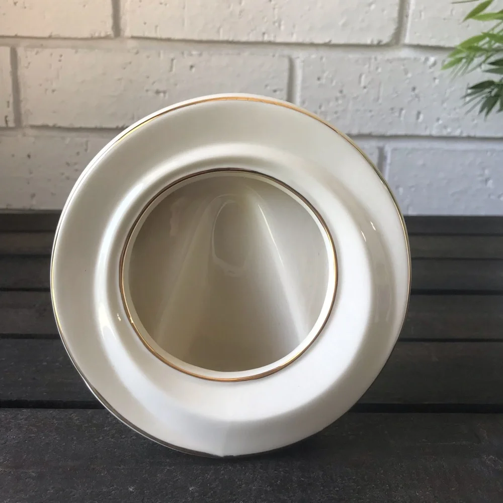 Lenox Ivory Fine China 5” Round Picture Frame Gold Trim
